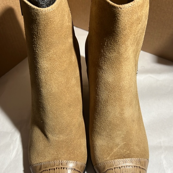 Donald Pliner multimedia booties size 10M - Picture 3 of 8